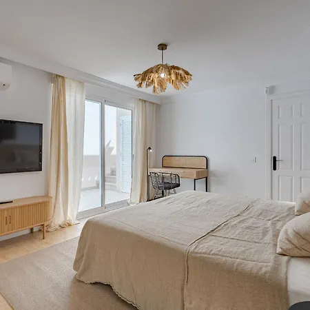 Sabina - 6 Bedroom House Vila