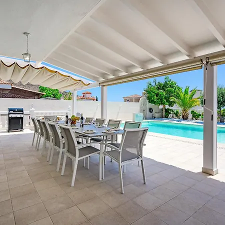 Sabina - 6 Bedroom House Vila