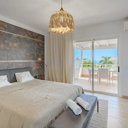 Villa Sabina - 6 Bedroom House