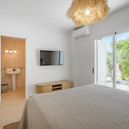 Sabina - 6 Bedroom House Villa